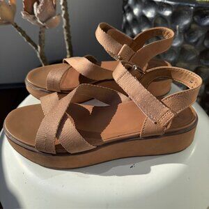 Naturalizer Balena Ankle Strap Sandals Size 9